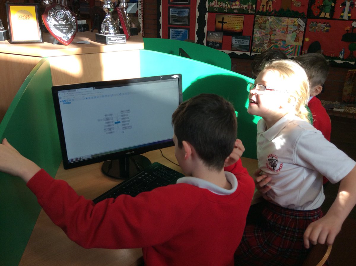 class3Aspull's tweet photo. Class 3 are using mind mapping software in computing to help with our research on Isaac Newton #mindmup https://t.co/YrNIweeVeG
