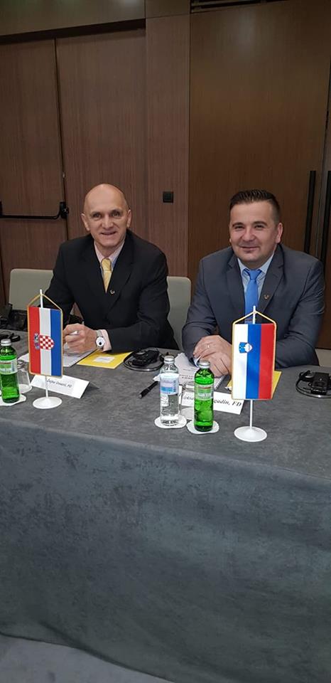 Alsa_Line's tweet photo. Slovensko-Hrvaška naveza na konferenci v Beogradu 💪🏻
#togetherwearestronger #Belgrade #conference #success https://t.co/LJnhoWnow2