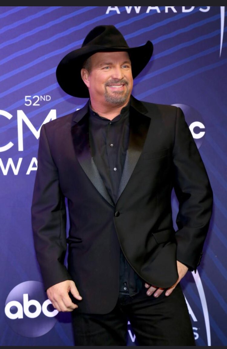 Happy Birthday Garth Brooks 