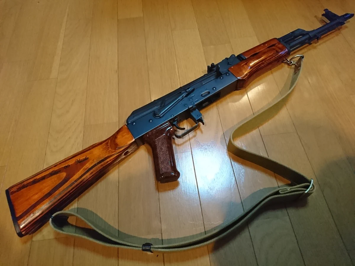 婚約指輪の代わりにサバゲー用の銃を欲しがった奥さんが素敵すぎるww