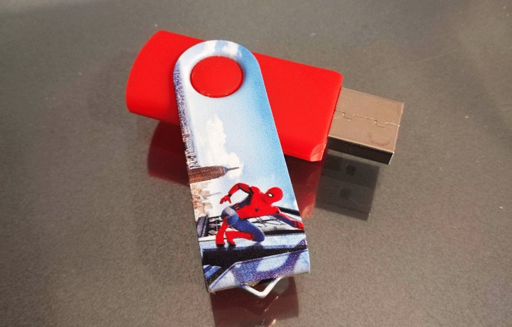 - En direct du CTCO -
Le basique revisité ! Personnalisation totale et quadri sur toute la partie aluminium de la clé USB. Bientôt sur communiquezobjet.fr
#salonctco #goodies #objetpub #objetmedia #communication #ctco #objetpublicitaire #cleusb