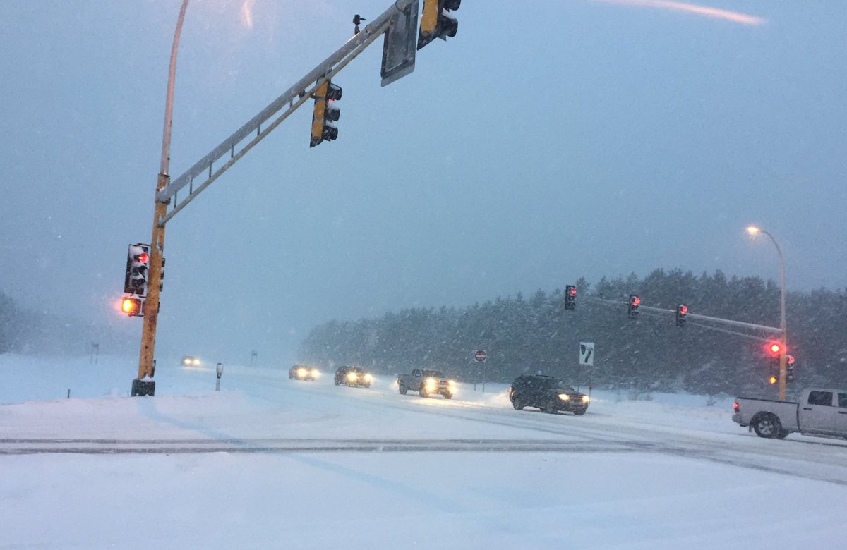 jennewsgirl's tweet photo. I hope everyone made it work and school safely. Road conditions are terrible. #BeSafe! https://t.co/fWJRkA12WN