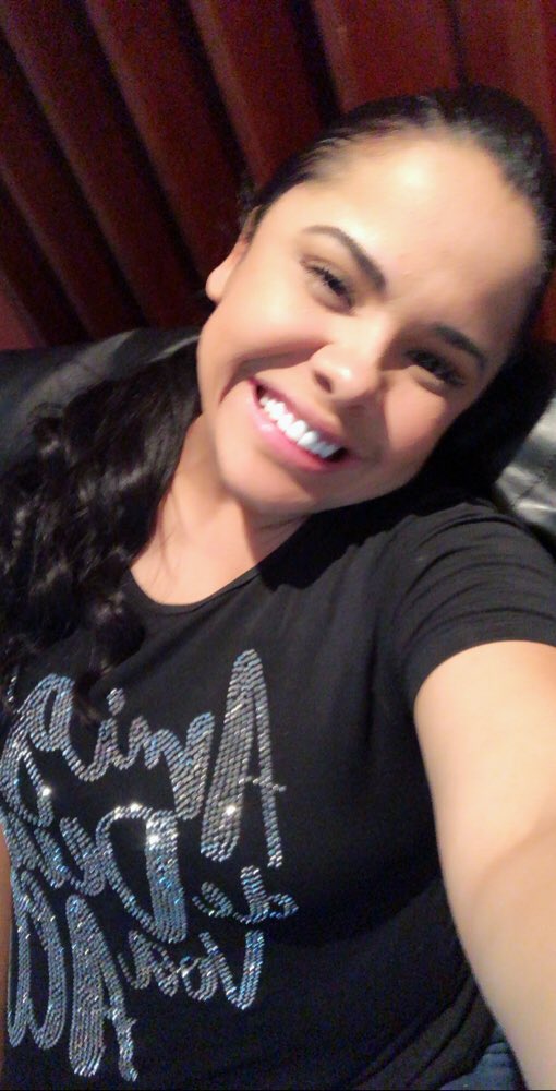 Oi genteeeeeee... da um sorriso ae... Além de fazer bem vc fica muito mais bonito e rejuvenesce!!! 😊😁☺️
#JesusÉMinhaAlegria ❤️😍 #SorrirFazBemPraPele #Sorria #DeusTaNoControle #Descansa #Confia