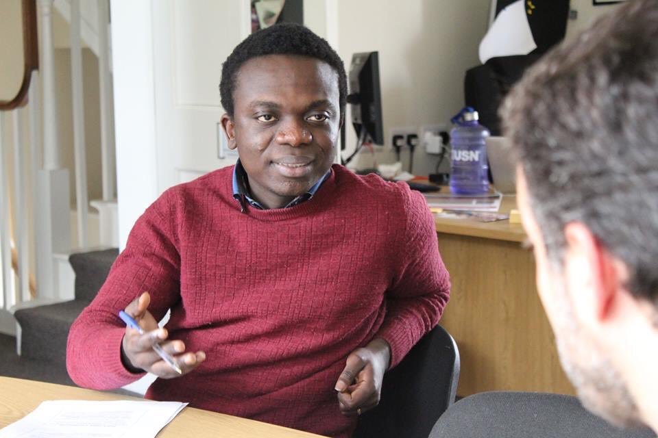 Our Director, @juancastanedaf held an enjoyable tutorial on #MonetaryPolicyRules for students at the @UniOfBuckingham this afternoon. This was their reaction 😁