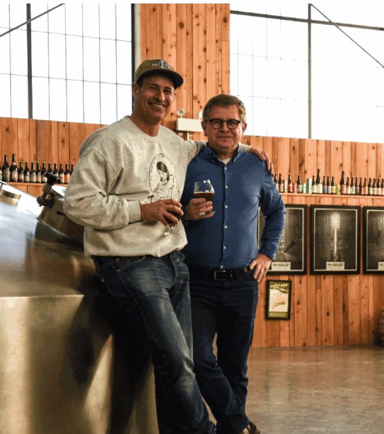 craftbeercellar's tweet photo. Wow - impressive! Rodenbach is Brewing a beer with Dogfish in its first collaboration in 200 years. https://t.co/nCuXTfAuM0 #Dogfish #Rodenbach #CollaborationBeers https://t.co/IcF3uDHW6e