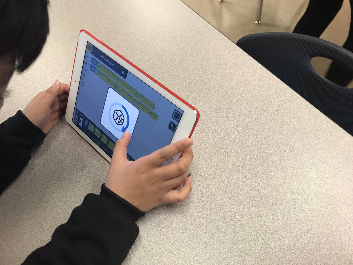 rich_ready's tweet image. Unpacking the properties of rectangles and applying these to other polygons using @codewithroot robots with the super learners of Alexander Elem. Many connections and extensions made. #sd79learn @gposey79 @LisaRead @SKoers1 @ElliotLibrary @msdanimorrow