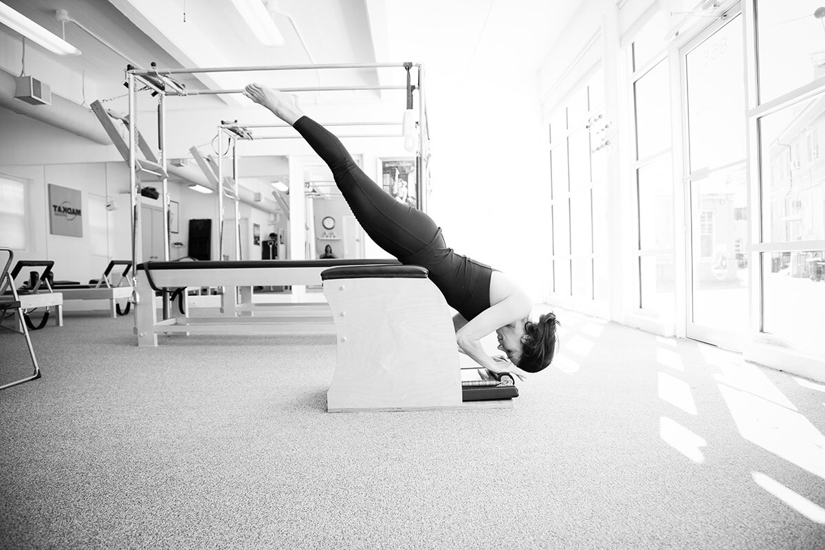 MadkatPilates's tweet photo. Madkat instructor Kerry working it out on the Wunda Chair. #practicewhatyoupreach #classicalpilates #romanaspilates https://t.co/5IfhTzvVe8