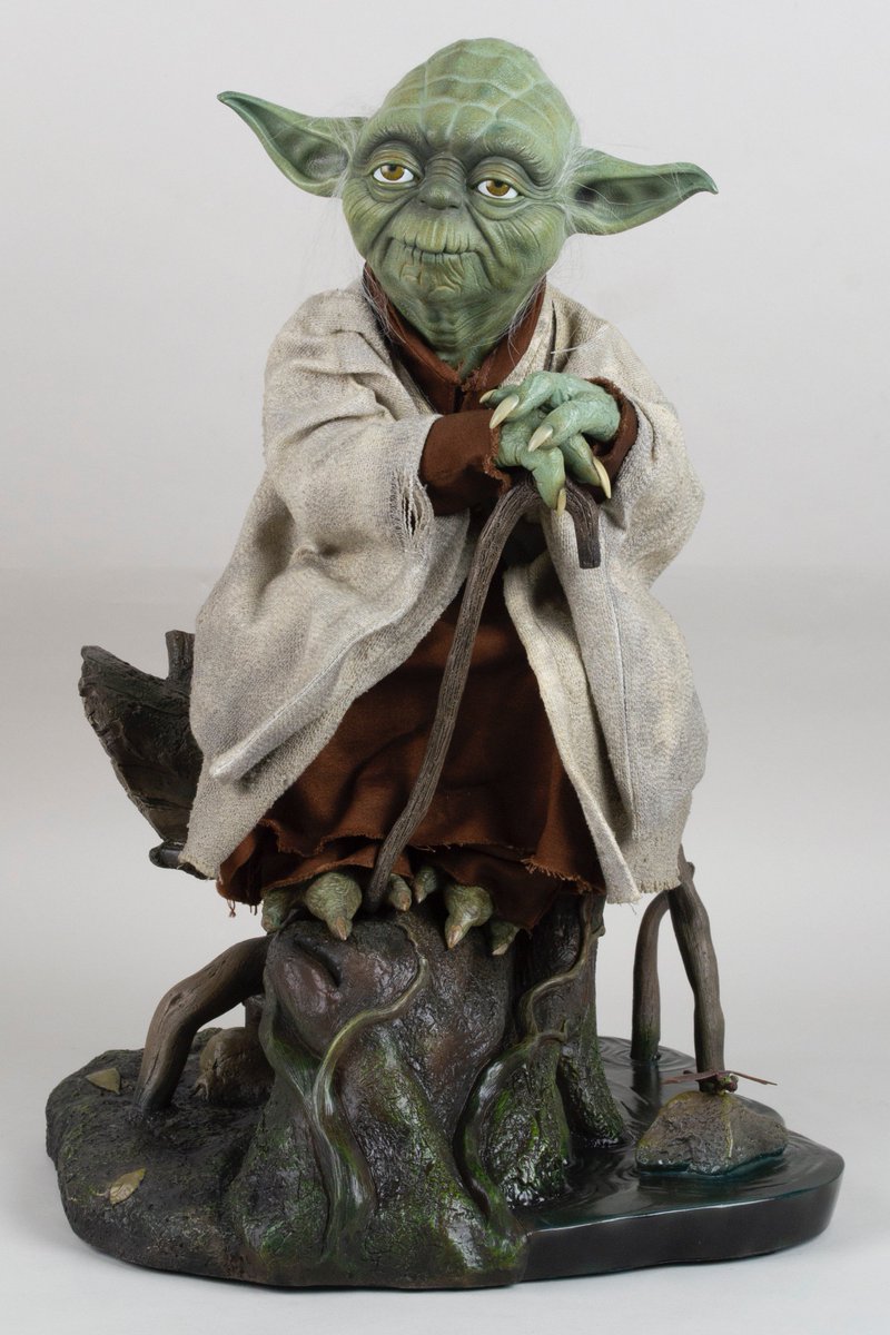 sideshow yoda legendary scale