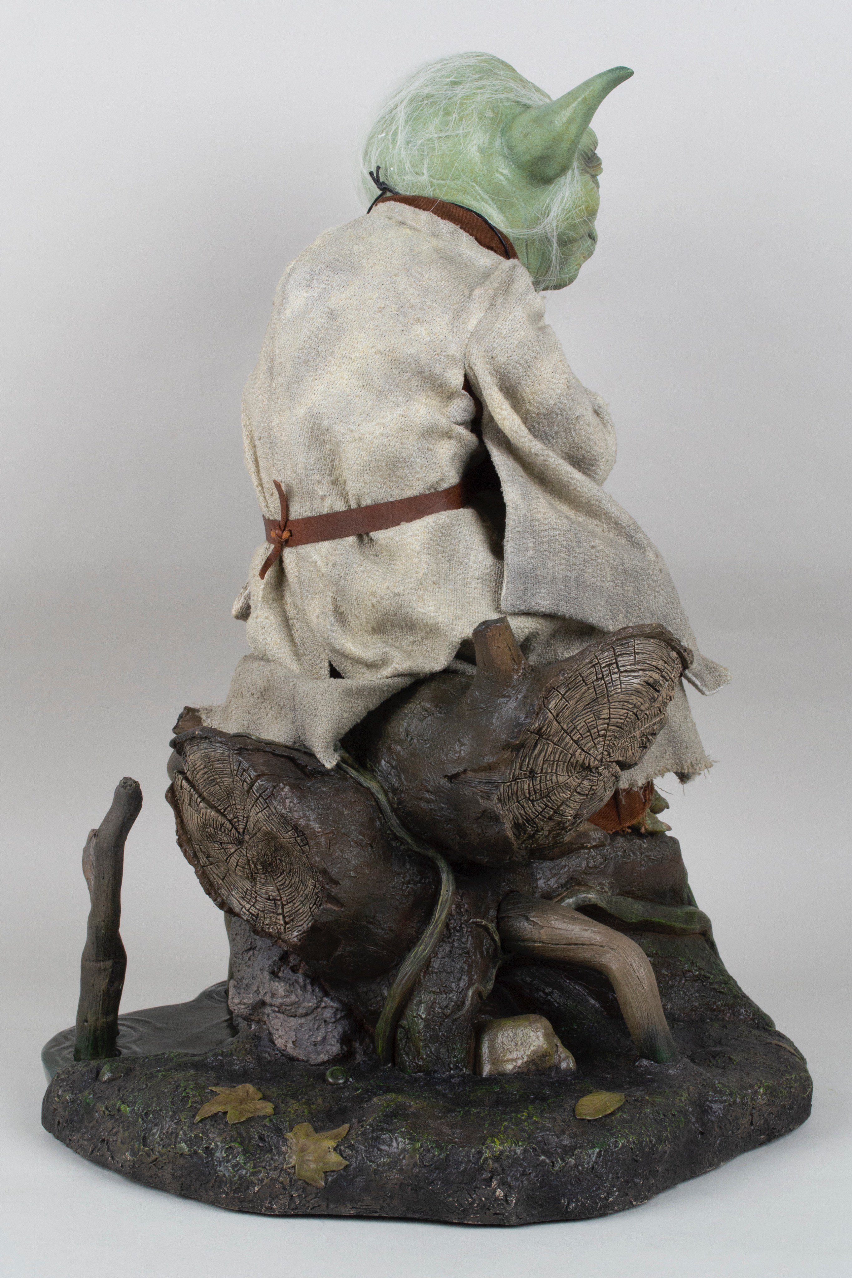 Yakface.com on X: Opened the Yoda Legendary Scale figure -- he's