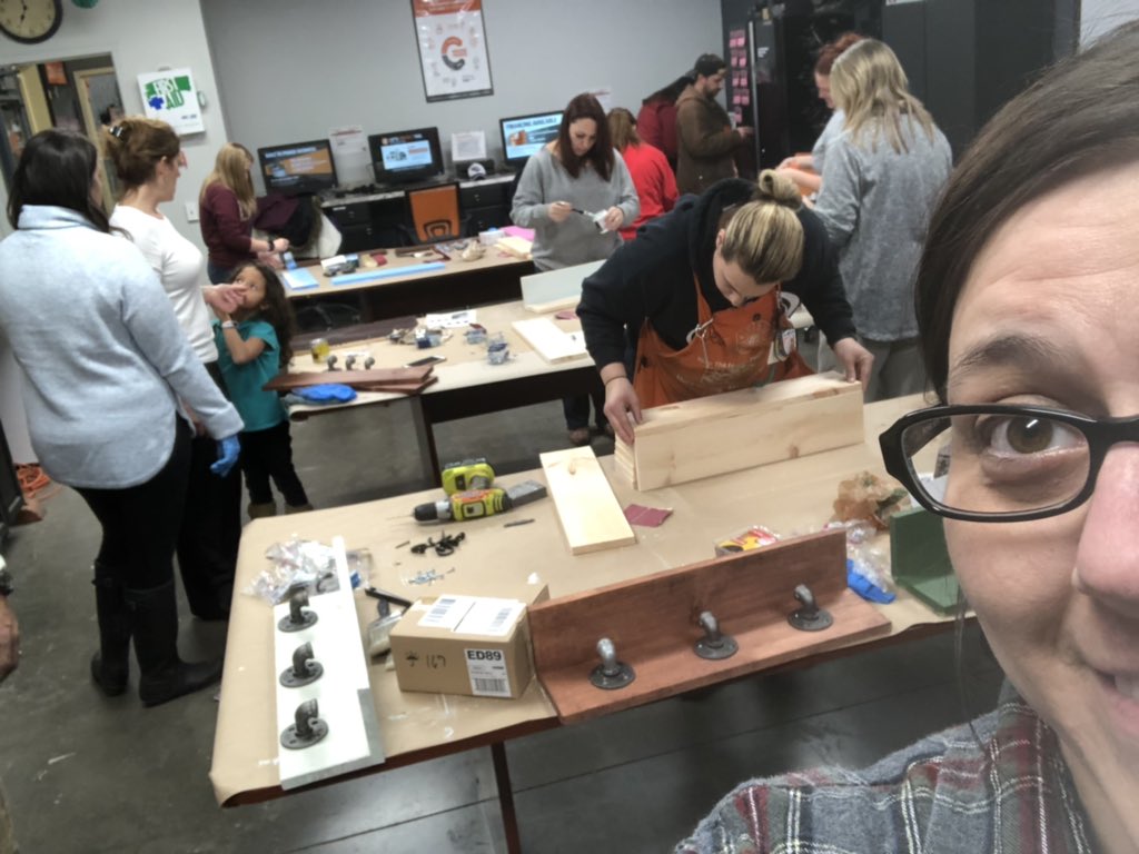 Dana Gabriel tweet media