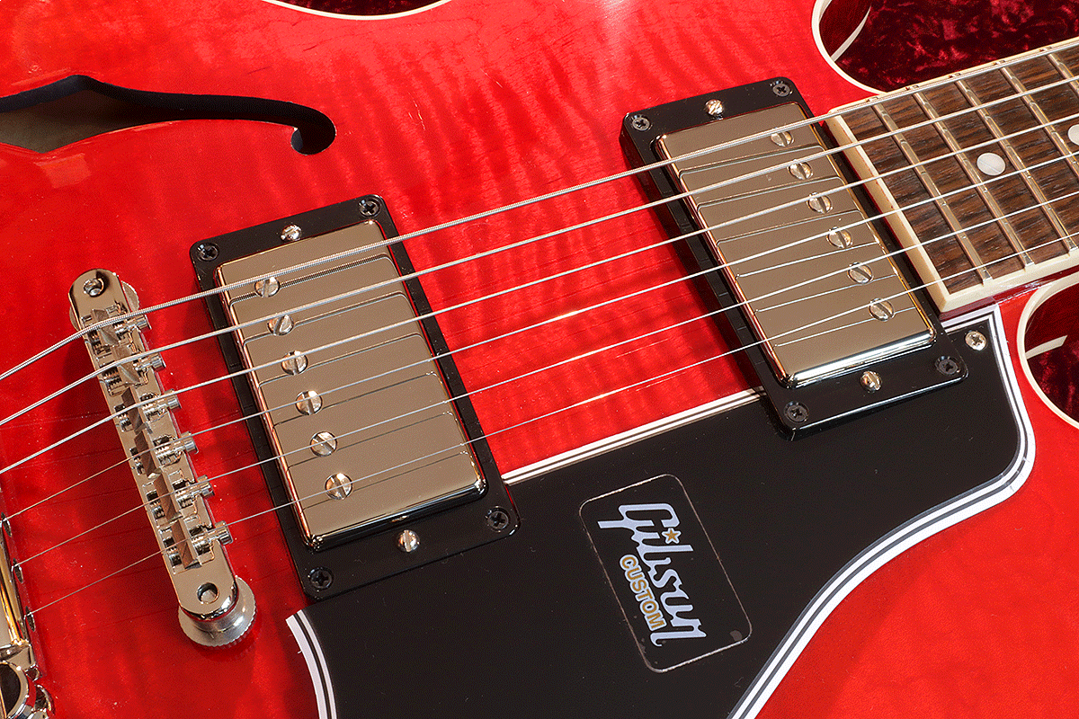 GCLUB_TOKYO's tweet photo. ES-339と同サイズのボディを持つCS-336
外見は似ていますがこちらは単板くりぬきによるホロウボディとなるためセミソリッドに分類されます。
良杢個体!
3F箱モノフロアにて販売中!
https://t.co/y15C2Of4dR
#gibson #cs336 #cherry https://t.co/TYi3mgXNvf