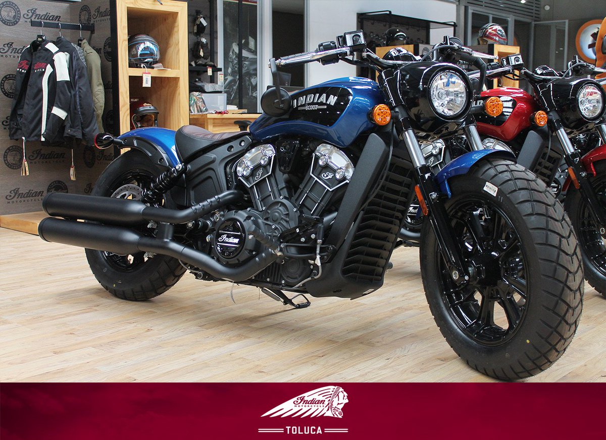IndianToluca's tweet photo. Aquí hay dos #leyendas mirándose fijamente. #IndianMotorcycleToluca #ComienzaTuLeyenda https://t.co/LCLBq4FR5y