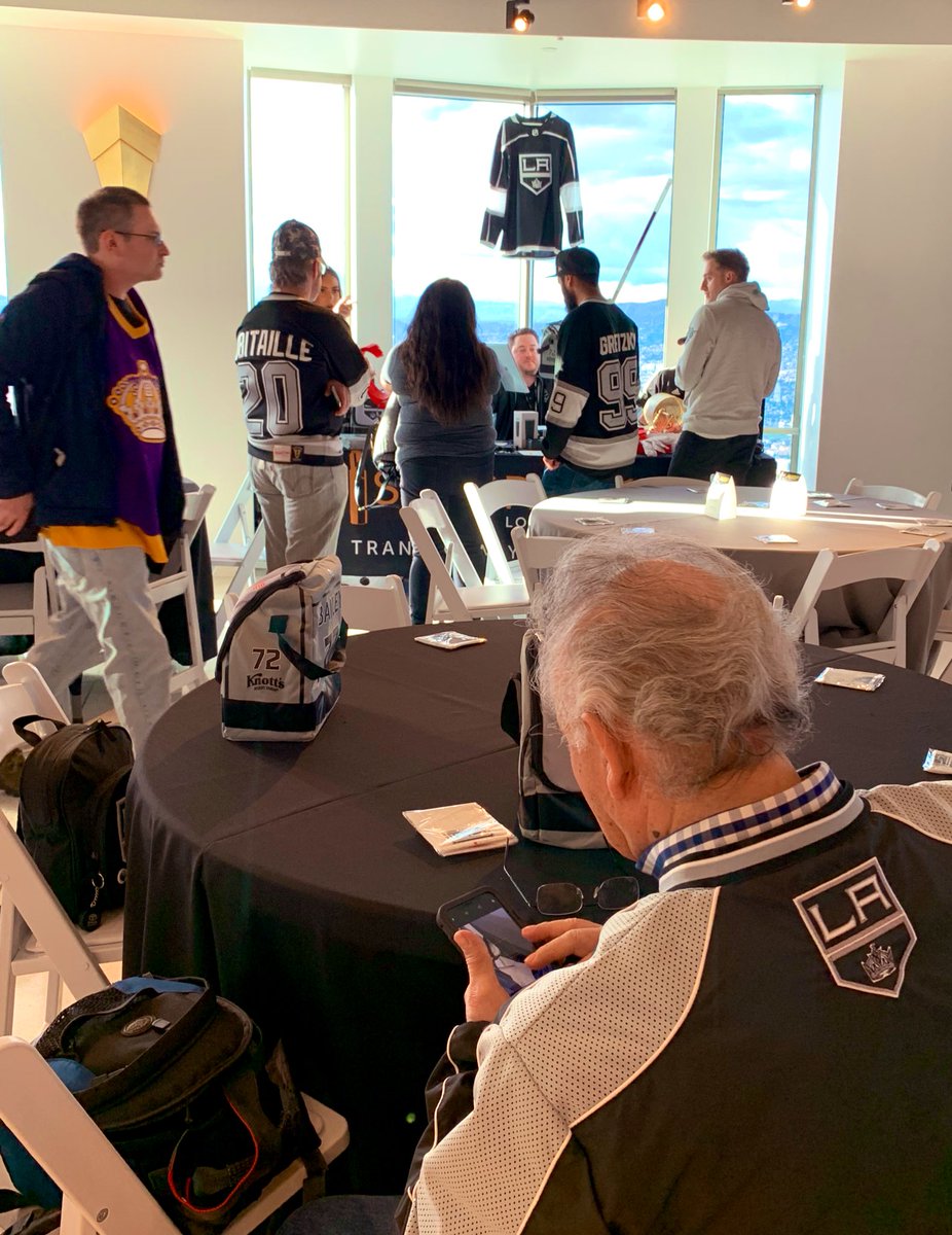 LAKingsIceCrew's tweet photo. Live from @SkyspaceLA for the @LAKings #WatchParty!! First few guests are arriving now...game time in about 45 min! #GoKingsGo https://t.co/guJtPITyGk
