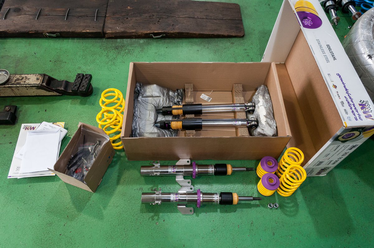 わさびのまぐぐ Endless ベイファールさんで車庫調組んでいただきました ੭ W ੭ Kw Version3 ひとまず500キロ慣らしたら車高調整と減衰調整します 楽しみぃー 新品車高調の醍醐味は慣らしだ慣らしwww Audi アウディ Audis1 アウディs1