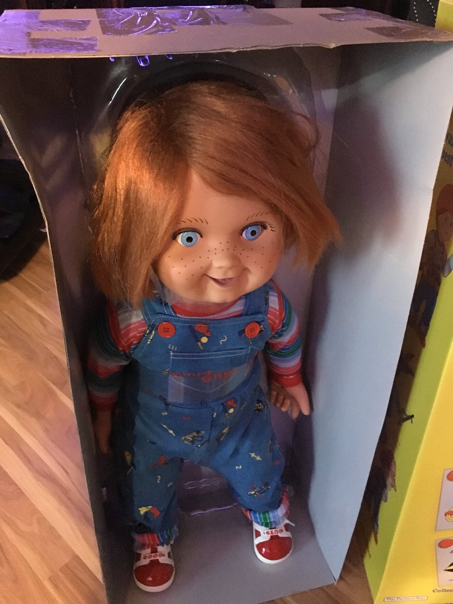 DanHower's tweet photo. My new #BFF! He has incredible screen accurate detail from the original movie molds! Justin and Chris did an awesome job bringing this little guy to a reality. Hopefully he don’t wake up at night! 🔪🔨
#childsplay #goodguys #friendtotheend https://t.co/ew96aT45hx