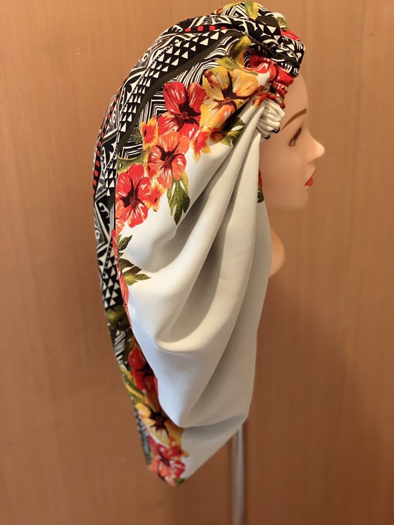 doitlikekooly's tweet photo. I love love my custom satin jumbo bonnet from @beeraney__ 😍🥰, y’all make sure y’all shop with her for your custom bonnets 🗣‼️#SatinBonnet #BlackOwnedBusiness #CustomBonnet #JumboBonnet #TheHoneyCollection #TheHoneyCollectionSatinBonnet #SupportBlackBusinesses https://t.co/TJu8qG3BFL