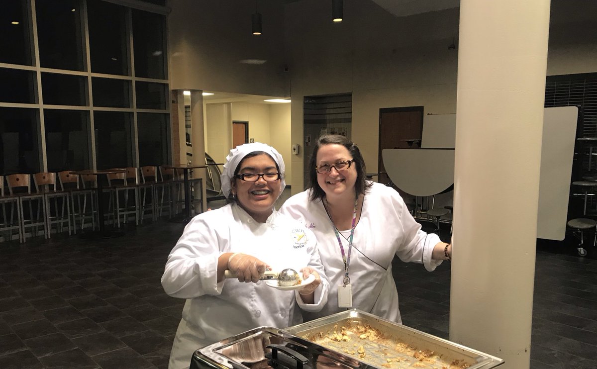 CWHS_ProAcademy's tweet photo. @cwhs_springisd hosted our @SpringISD_CTE Advisory Board Dinner this evening and our outstanding #Culinary students served up and excellent meal! #BelieveinSpring #CTE #CTEMonth #cwhs #SpringISD https://t.co/OUuVSgMJWc