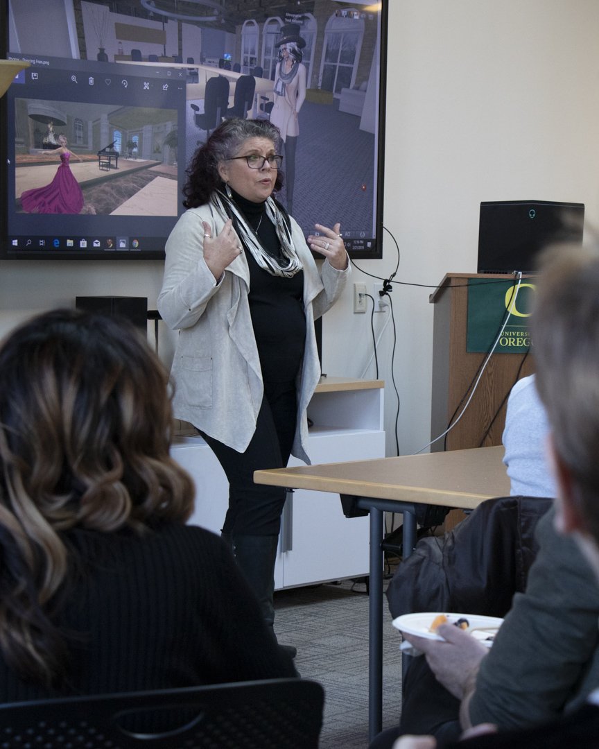UOsojc's tweet photo. "In these environments you get to know people from the inside out." @dzdavis talks about the impacts of social VR experiences at today's @UOpdx #LunchandLearn event in the brand new #UORLab. https://t.co/29a7yFfiYB