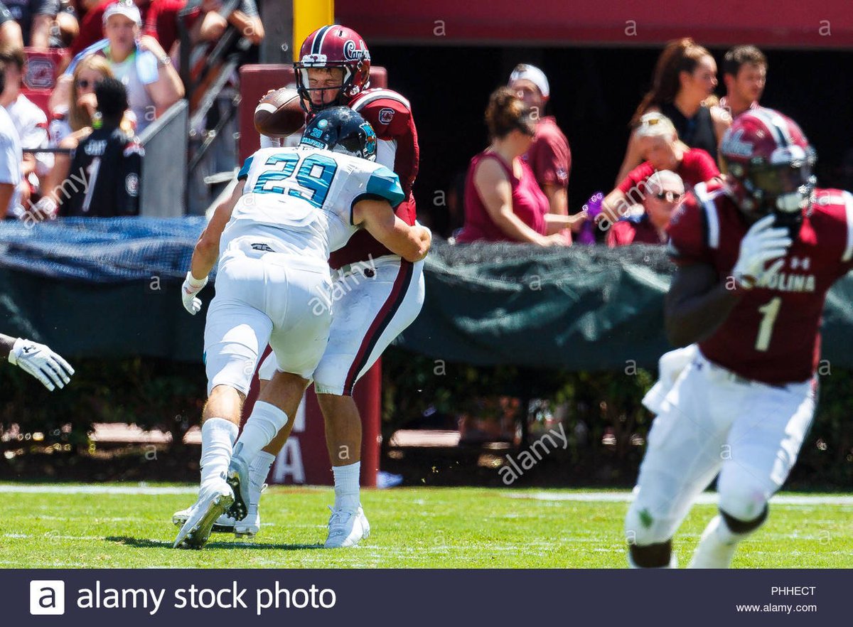 NPCoachZim's tweet photo. #TBT to 2016 TopDAWG MVP @sila_SK_elly South Carroll HS to @CoastalFootball Measured 6'4 and 195lbs, ran a 4.63 / 40, Vertical jumped 33', SBJ 9'3 and Benched 185lbs X 15. Now he is a 6'4 230 #DifferenceMaker at LB. #WhyNPShowcases #SignUpStandOut #240CollegeClients #TopDawg https://t.co/B3duJdgdIi