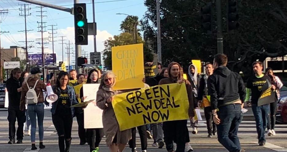 Sunrise Movement LA 🌄 (@sunrisemvmtla) on Twitter photo Sen. Feinstein still doesn't know where she stands on the #GreenNewDeal, but the young people who turned up at her office today sure do! 📣📣📣
Luckily, we're having a Town Hall meeting for her on 3/3! <a href="/SenFeinstein/">Senator Dianne Feinstein</a>, we'd love to hear what your plan is! bit.ly/2T6Koyp Sen. Feinstein still doesn't know where she stands on the #GreenNewDeal, but the young people who turned up at her office today sure do! 📣📣📣
Luckily, we're having a Town Hall meeting for her on 3/3! <a href="/SenFeinstein/">Senator Dianne Feinstein</a>, we'd love to hear what your plan is! bit.ly/2T6Koyp