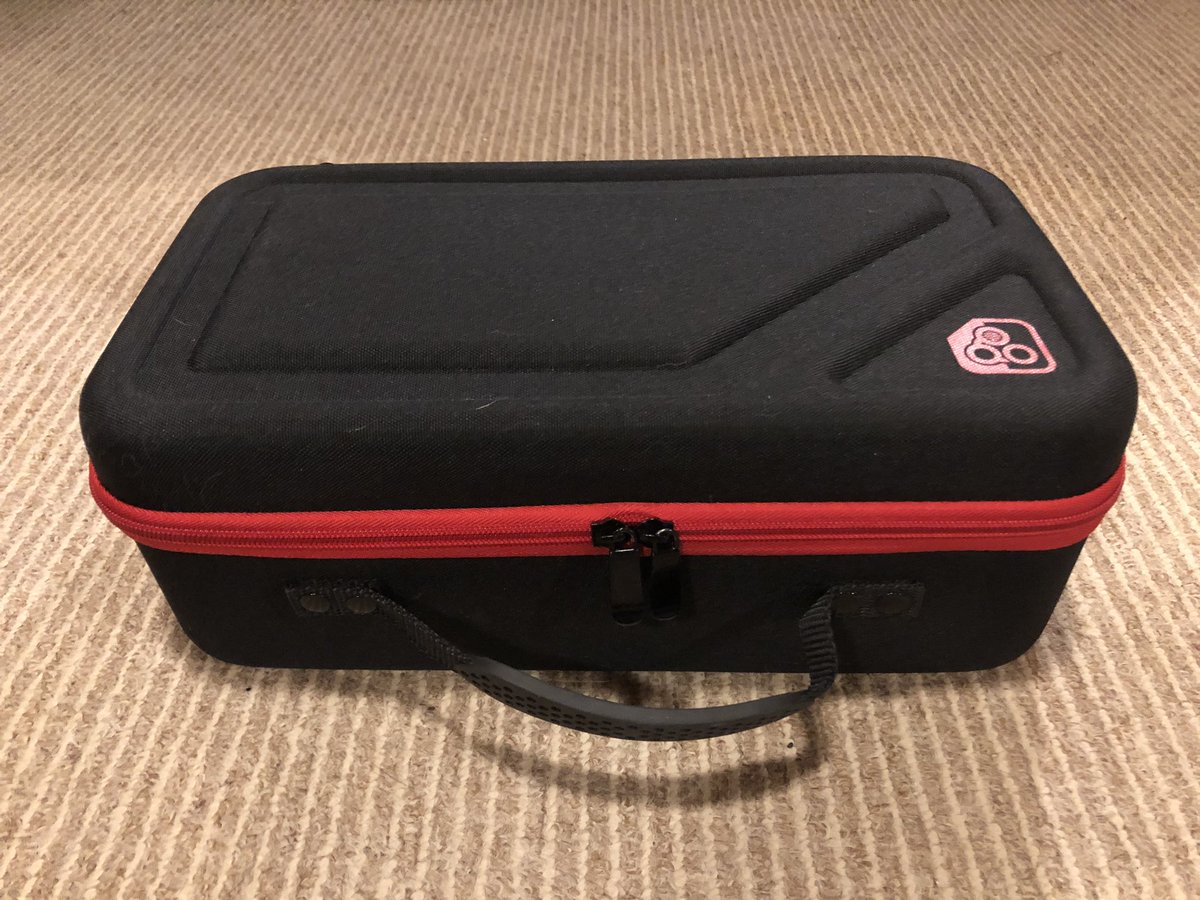 nintendo switch deluxe travel case biogenik