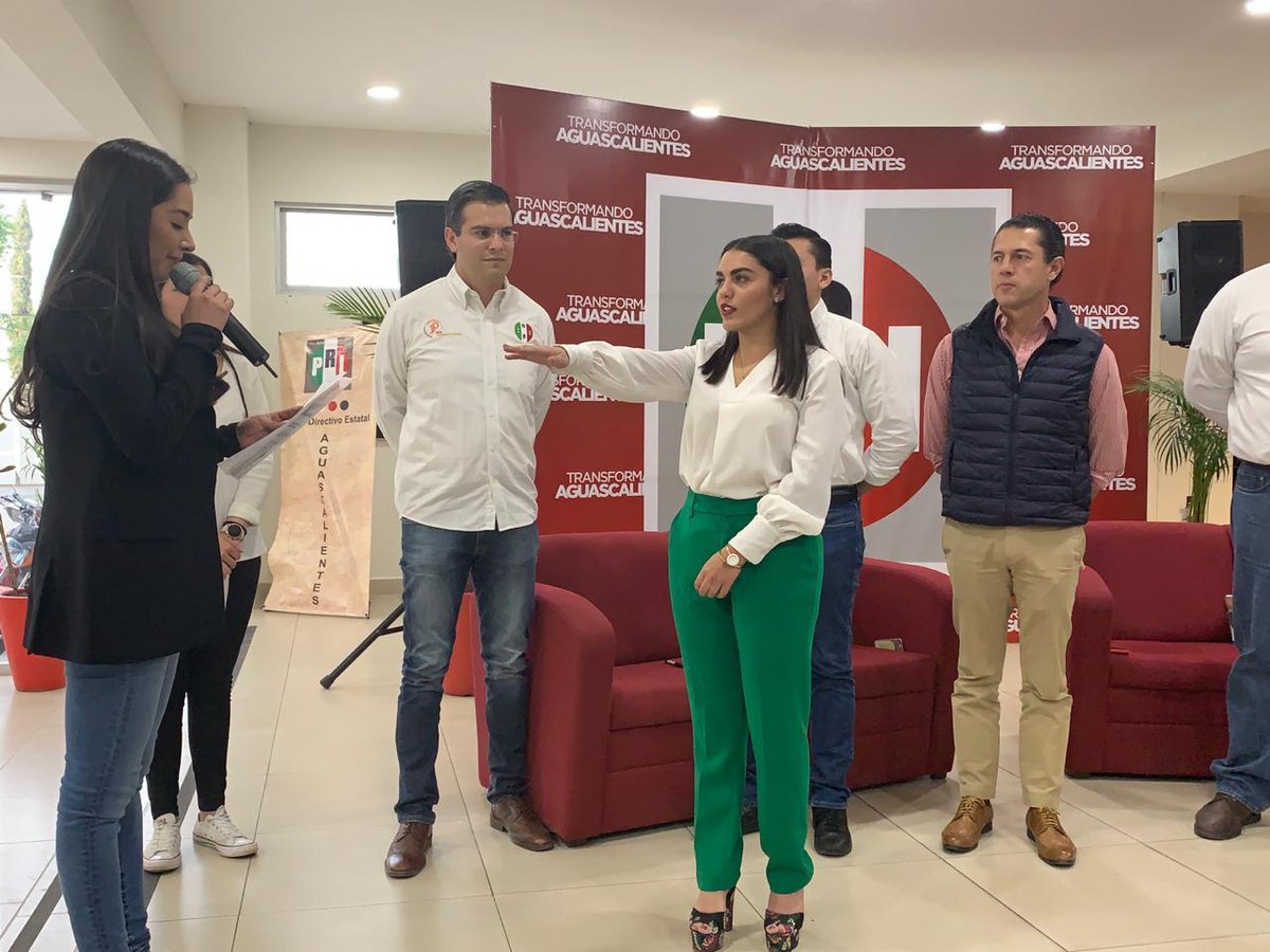 CENJP's tweet photo. Rendimos protesta a nuestra amiga Luz María Hernández, como nueva delegada con funciones de presidenta de la Red Juventud Popular Aguascalientes. 🎉

Muchísimas felicidades, cuentas con todo el respaldo del @CENJP. 😎

#SomosJP https://t.co/mx7uqECoXh