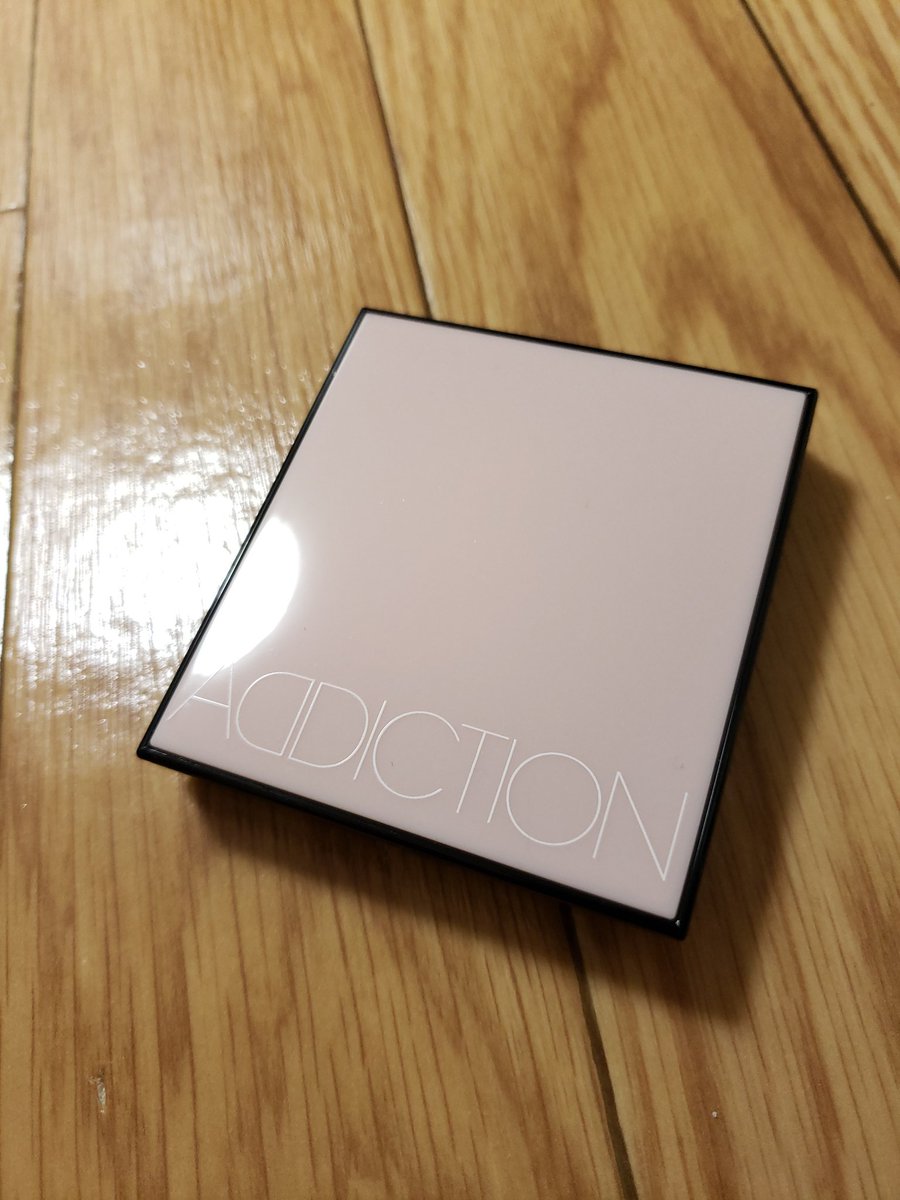 モール على تويتر Addiction コンパクトアディクション リミテッドエディション C 1 Engaged ジェイアール 名古屋タカシマヤ限定 77 チョコレートハイ 69 フラッシュバック 13 エンゲージド 限定色 ケースは4色パレットの大きさでブラシやチップ付き