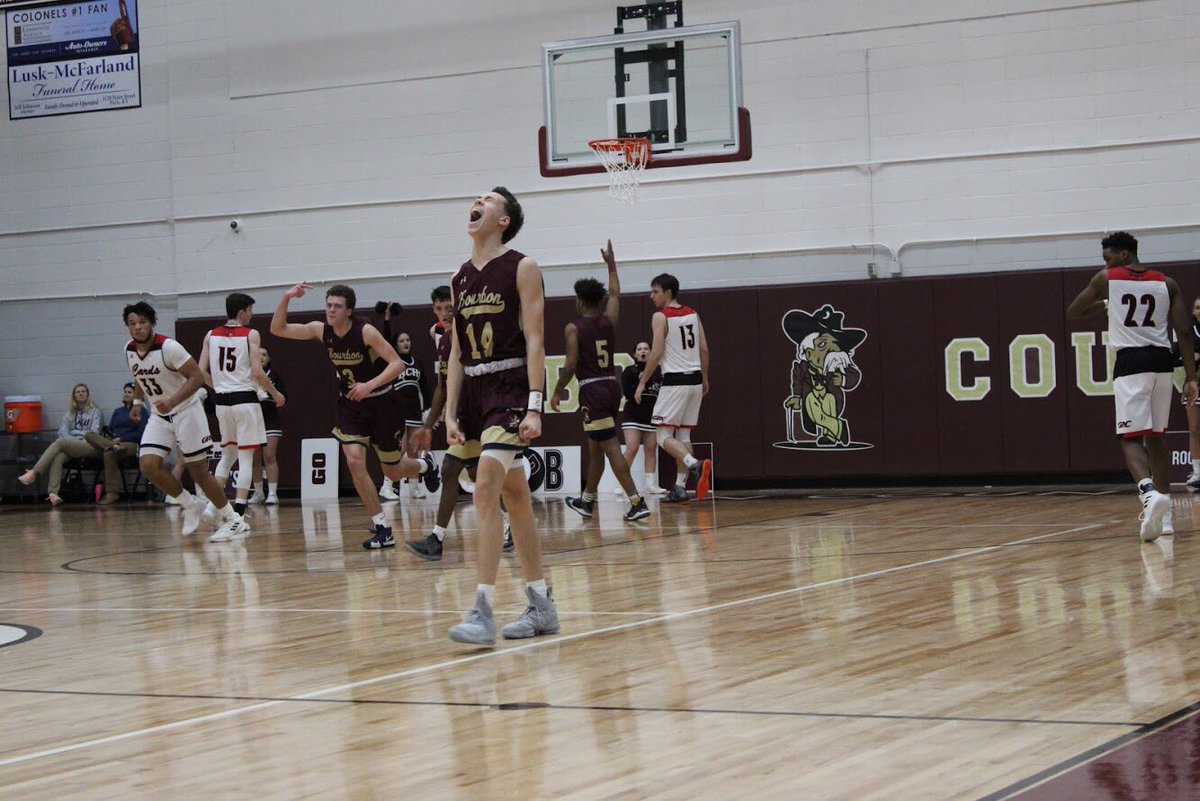 bluegrass_score's tweet photo. @BourbonColonels number 14 dunk and reaction 

@BOCOPepClub https://t.co/iEzDGuHUpV