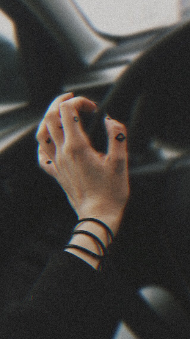 FunLovingBadass's tweet photo. .just got Saturn done on my thumb today, simple, but ain’t she a beauty?? 😍🤗🥰😍🤗 https://t.co/oZNwbWmKoM