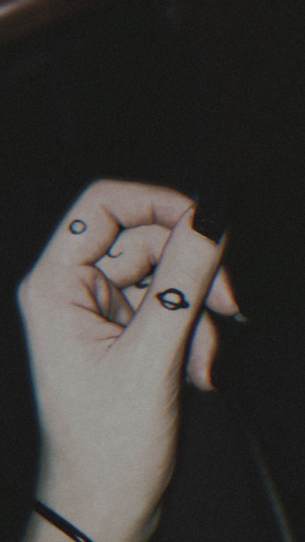 .just got Saturn done on my thumb today, simple, but ain’t she a beauty?? 😍🤗🥰😍🤗