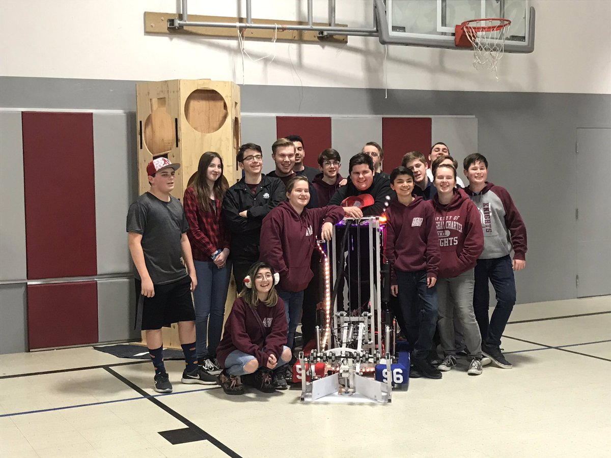 HydraRobo2288's tweet photo. Meet our bot: Joan of Arc 🏰 
The Robo Knights are very excited to begin our new season with FIRST!! Thank you to our sponsors and mentors and teachers and everyone who helped bring us to this moment!!! We deeply appreciate your help and we’ll see you in competition 🏰🏰 https://t.co/qlQlW6hbhJ