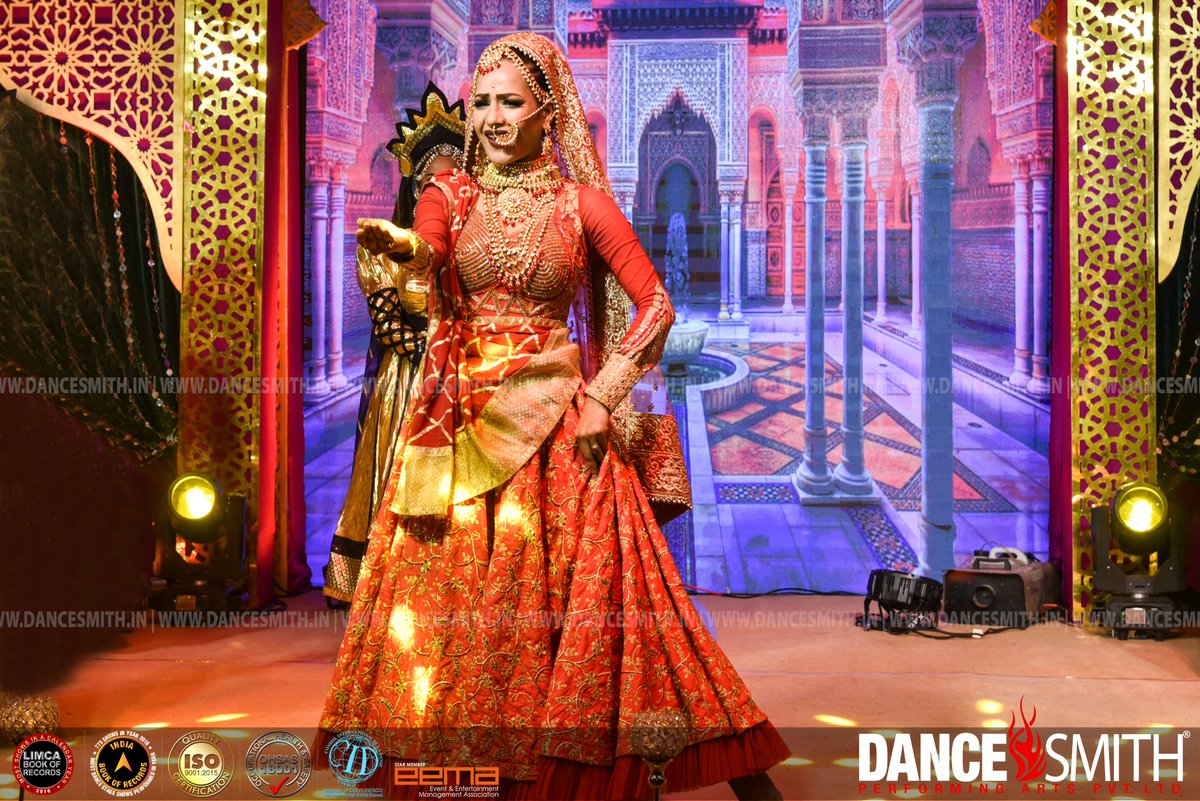 DanceSmithIndia's tweet image. Beautiful performance and rich presentation by team @DanceSmithIndia which extends the glory of the event up to a level.
#Bollywood #StagePresentation #StageShows #Performers #Performance #LiveEntertainment #Nazarana