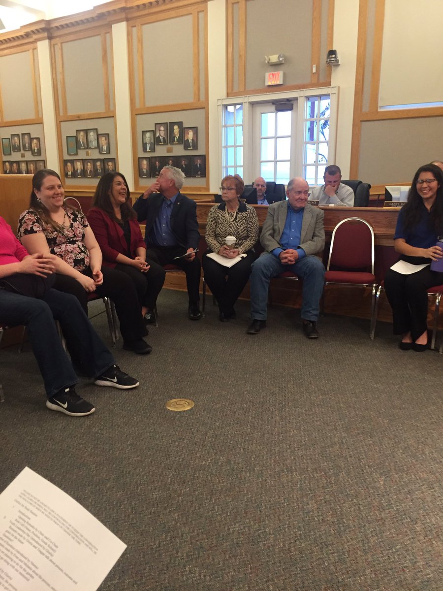 CGYCleaders's tweet photo. A huge thank you to our Casa Grande City Council for allowing us to sit down and debrief them on our year’s activities! Here’s to our year’s activities! https://t.co/5npIApU67T