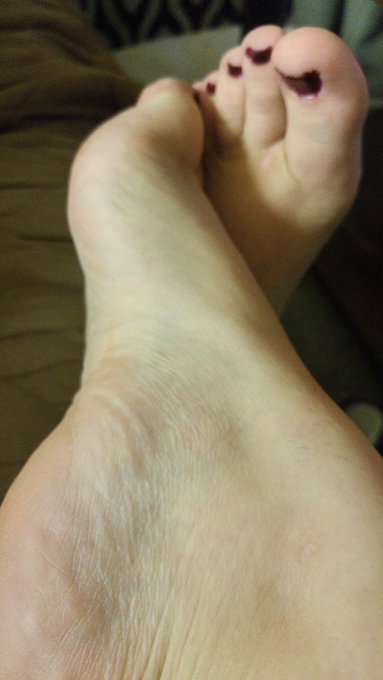 Kissable Toes~ #Arches #feet #tinytoes https://t.co/fgmEy4VGDj<a href="/tag/arches"class="tags">#Arches</a><a href="/tag/feet"class="tags">#feet</a><a href="/tag/tinytoes"class="tags">#tinytoes</a>