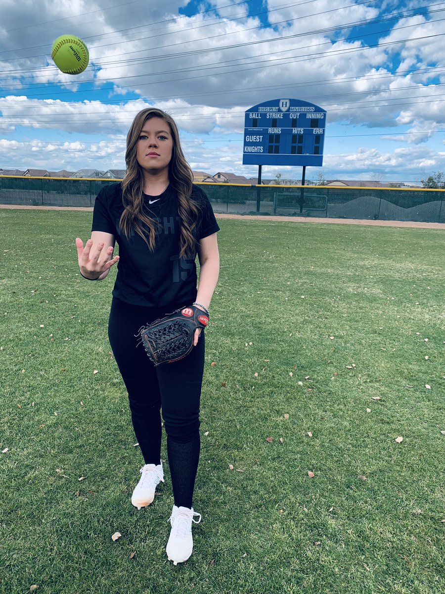 Maddy_Rose_99's tweet photo. SENIOR SZN STARTS TOMORROW!! LETS GO!! 💙🤩💙 https://t.co/3H9iMjEIVk