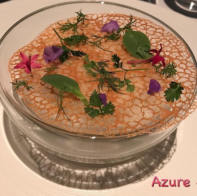 mimi39kk's tweet photo. 春のお花畑のようなガレットの下には
美味しいウニや貝がかくれんぼ🎶
#Azure45
#ritzcarltontokyo https://t.co/Vu19lOvY60 https://t.co/5c5Bt41AQo