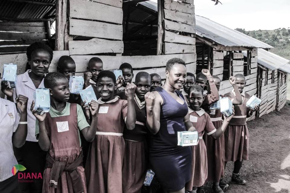 DianaFoundUG's tweet photo. #KannyaboISC
As @DianaFoundUG , we agree that Children should be taught in a language they understand. Yet as much as 40% of the 🌍 population does not have access to education in a language they speak or understand. We must change this!
#LetsTakeAStand #30thMarch19 #LugogoUMA https://t.co/KpkR5GCcdJ