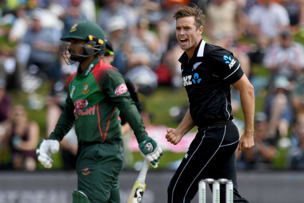 Tamim Iqbal ☝️
Soumya Sarkar☝️
Liton Das☝️
What a start for @BLACKCAPS! Tim Southee has already sent Bangladesh's top three batsmen back to the pavilion.
The visitors are 20/3 in six overs.
#NZvBAN LIVE ⏬
http://bit.ly/NZvBan3
