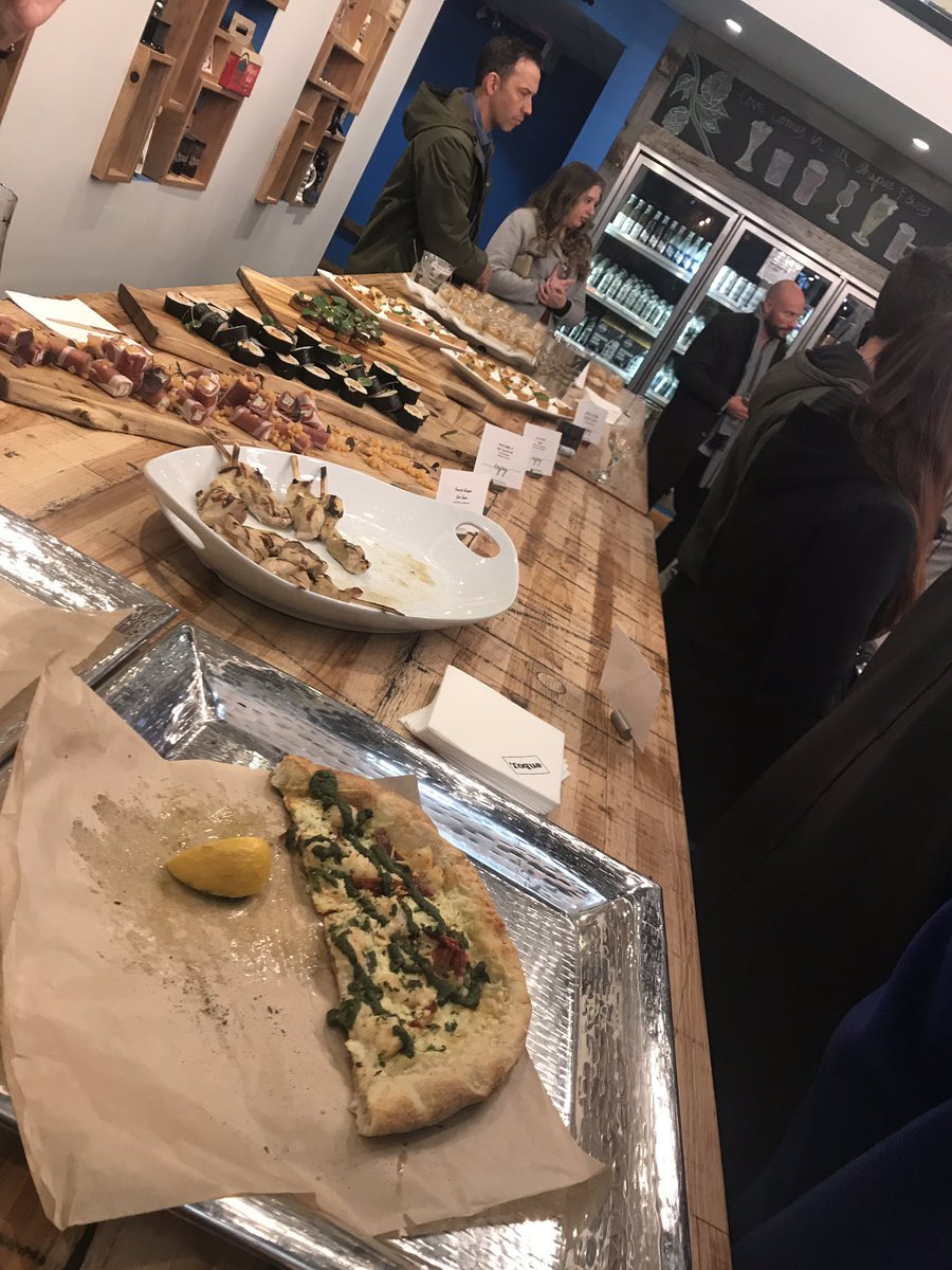 L.A. Limousines tweet media