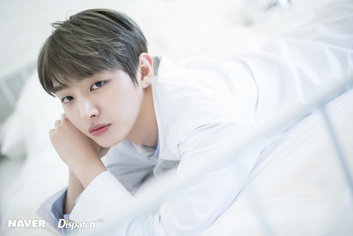 Vliveofficial's tweet photo. [HD 포토] 지룽이 덕에 벌써 나 빗 속에 있다... 밖에 비가 안 오는 게 무슨 상관이에요 곧 내가 울어서 호우주의보 발령날 건데❗️💦 홍수 날까 봐 나 지금 회사 옥상에 피신 와 있어😭

▶https://t.co/nD0qFXFjGR

#윤지성 #YoonJiSung #YoonJisung_IntheRain #VTODAY #디스패치 #HD포토 https://t.co/YF9it9A8p0