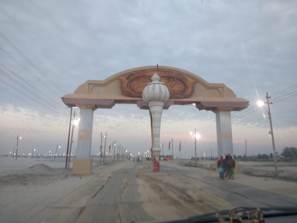 aniruddhdavebjp's tweet image. #kumbhamela2019 की व्यवस्थाके लिए माश्री @myogiadityanath जी एवं @PrayagrajKumbh के प्रशासनिक एवं @allahabdtraffic @spgrpallahabad के सुरक्षा अधिकारीकी सतर्कता एवं यातायात के लिए परिवहन मंत्री श्री  @swatantrabjp सभी को साधुवाद एवं अभिनंदन हे की करोड़ों श्रद्धालुओंकी व्यवस्था की