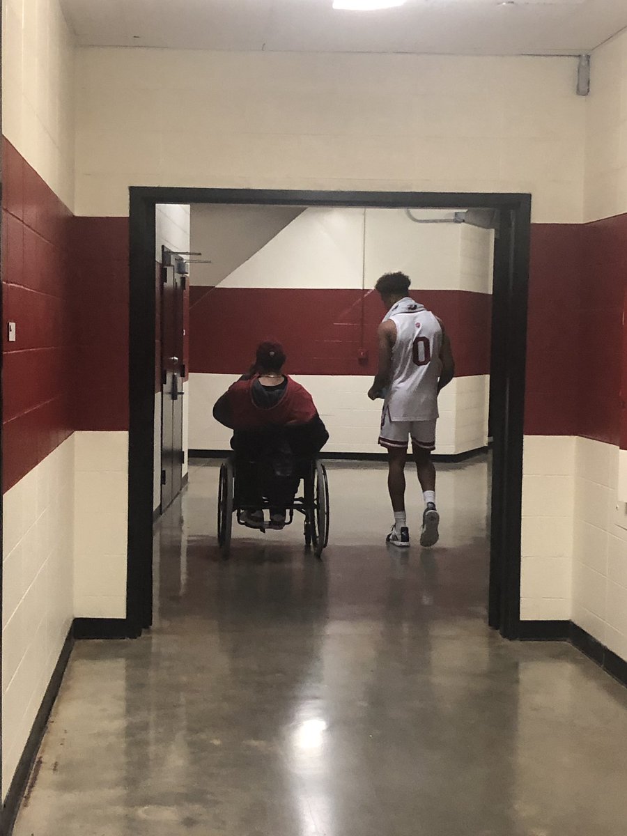 Annie Moore tweet media