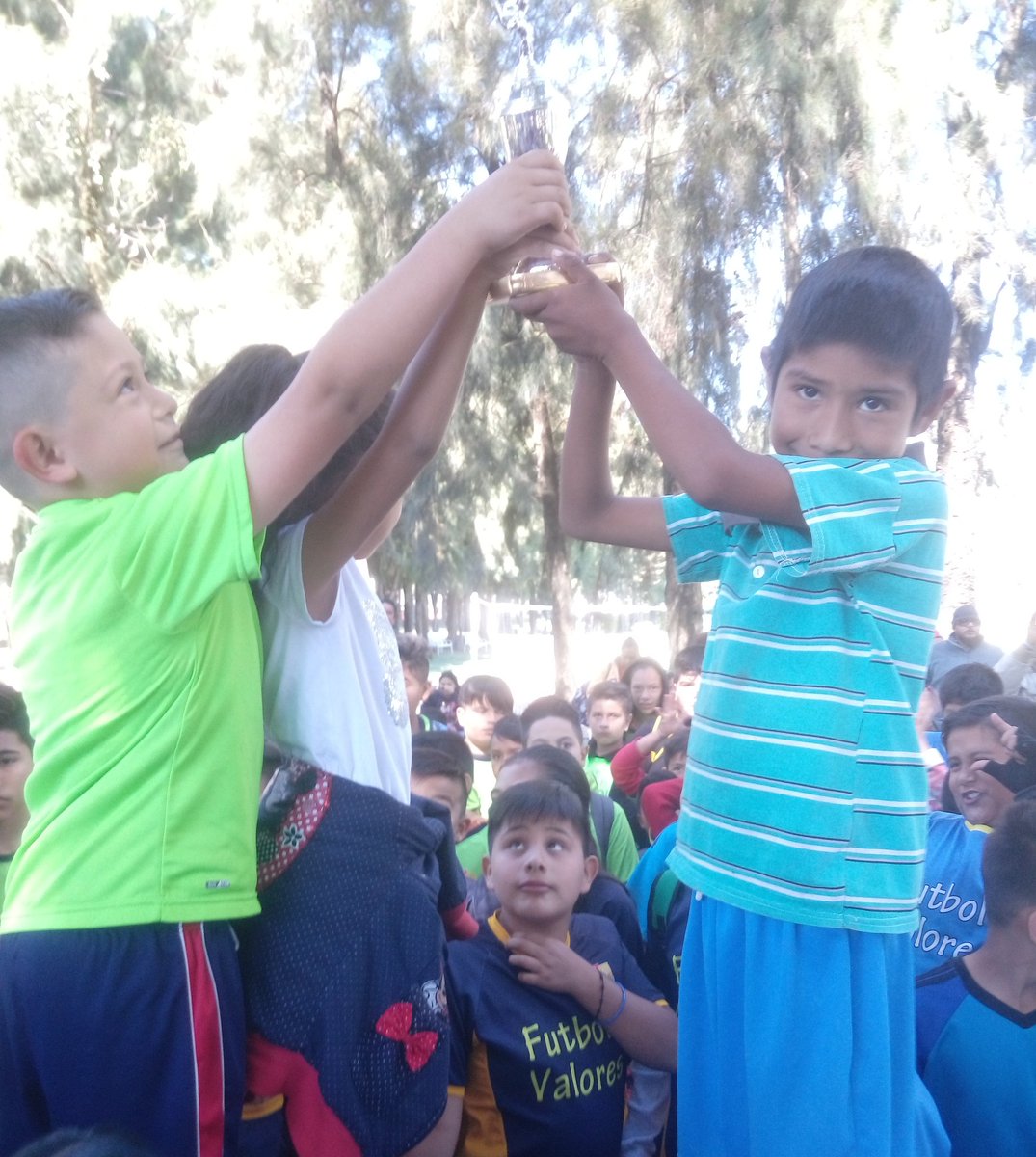 campeonescausa's tweet photo. Formando Campeones en la Cancha pero sobre todo para la Vida #FutbolYValores #LaPrevenciónEsLaMejorInversión #Seguimos #Súmate https://t.co/nkSCV7ScxR