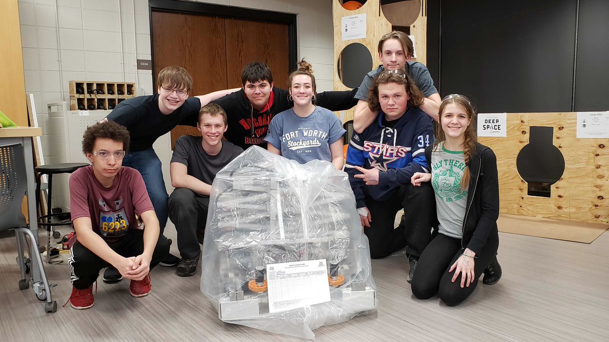 Falls_Robotics's tweet photo. build season is finally over! see you at Milwaukee Regional (March 28-30) https://t.co/bR8Zhc9FoU