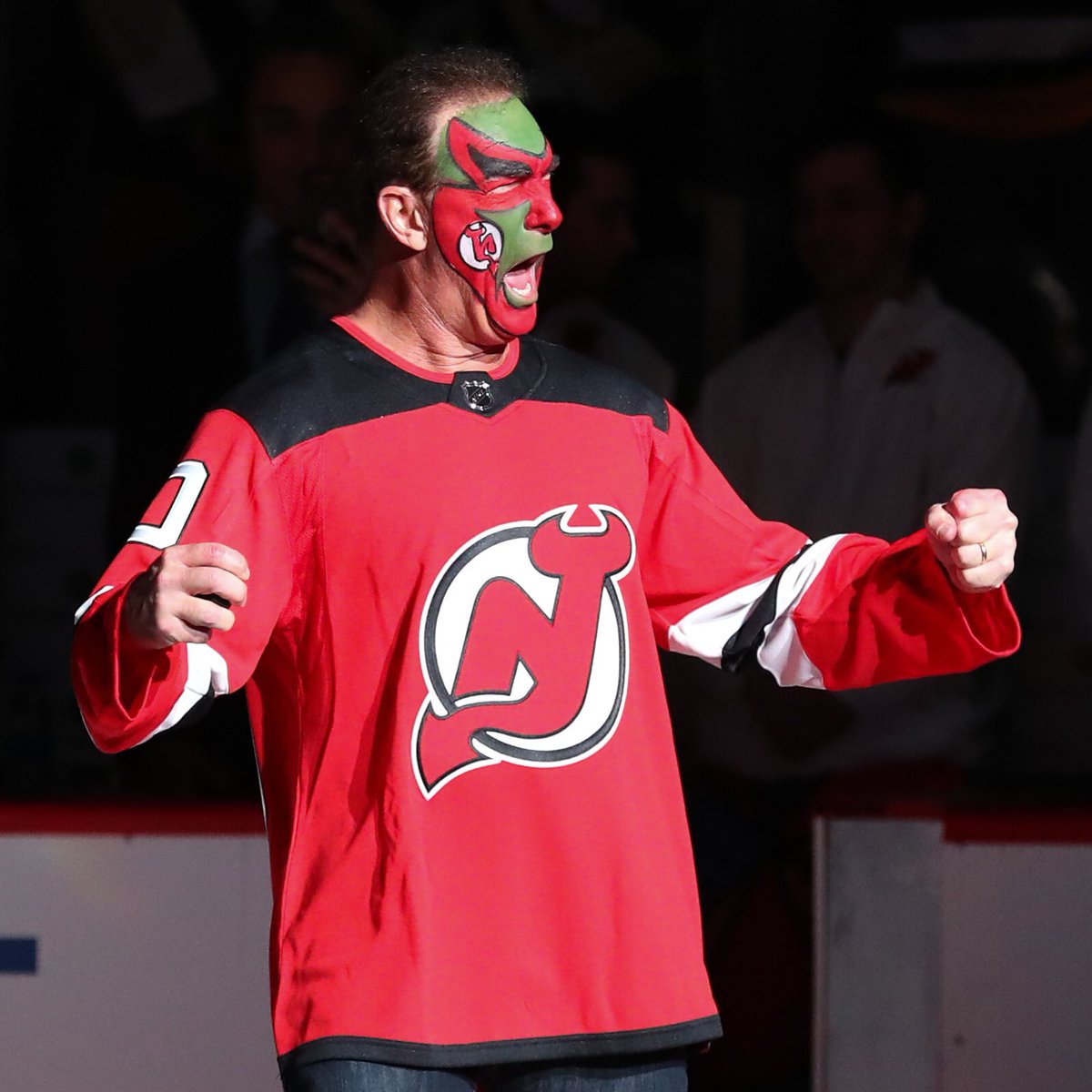 Patrick Warburton Autographed New Jersey Devils 8X10 Photo w/GOTTA SUPPORT THE TEAM Inscription (Seinfeld) - NHL Auctions