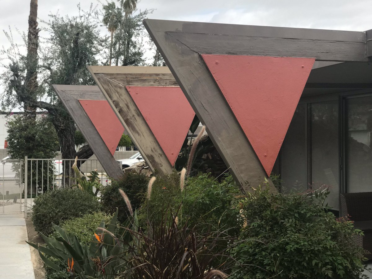 LAWeekly's tweet photo. @ModernismWeek is in full swing - get an exclusive peek at #shagtheartist #tiki condo: https://t.co/yTPiviwu3U #ShagStore #SHAG #PalmSprings https://t.co/YjpA1v9jrv