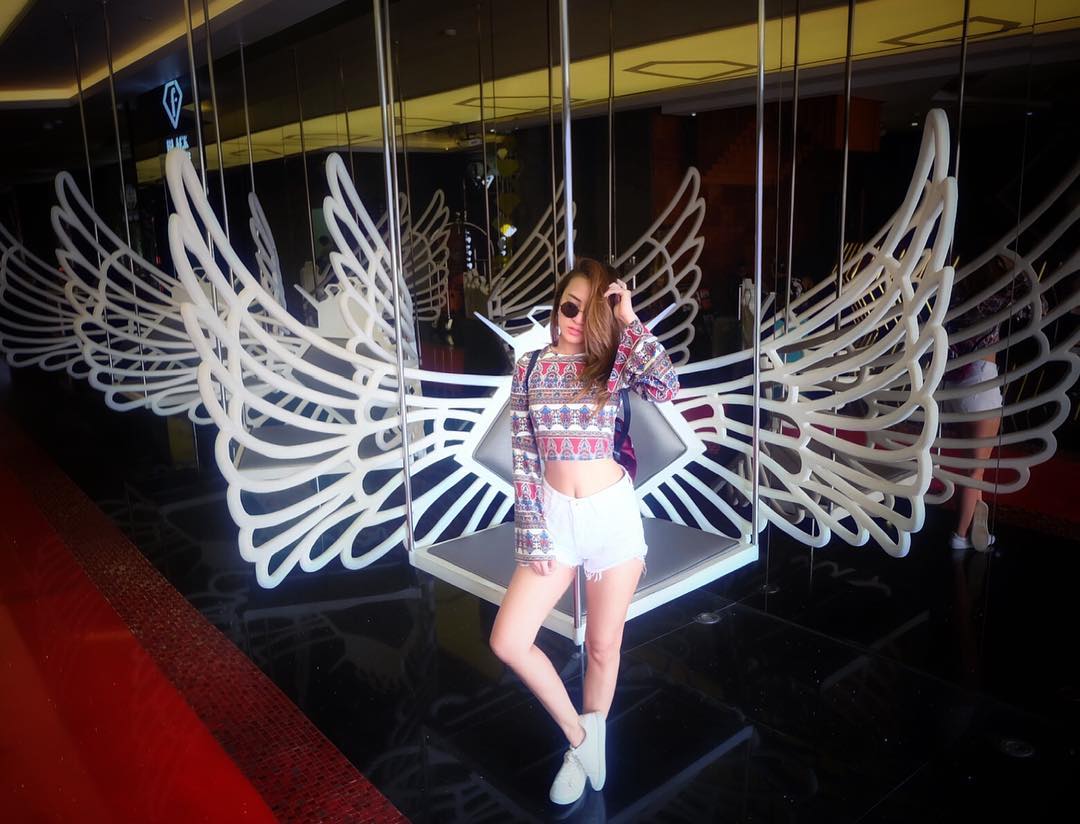 FashionHTLBali's tweet photo. Outfit on fleek! 
Rate @sukmaaugustine’s outfit on 1-10 scale.
_______________
Visit our website (link in bio) for lowest room rate and promo
_______________
#FashionHotelLegian #FashionablyYours  #Legianbesthotels #kutahotels #budgettravel https://t.co/JLJVbmEdoI