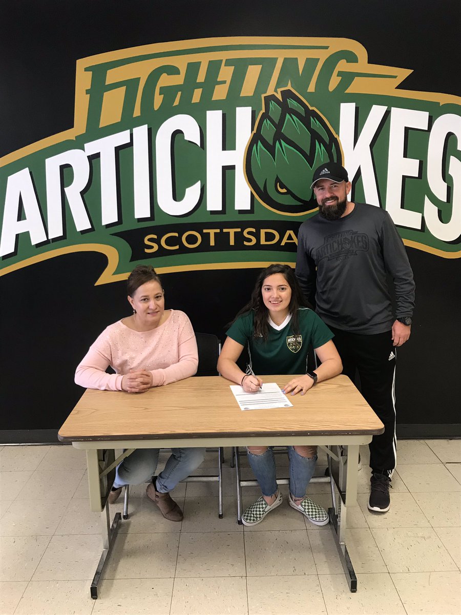 ArtichokeSoccer's tweet image. We are excited to announce the signing of Ana Munoz @anaxm14 to our women’s program! Ana joins the #LadyChokes from @SkylineCoyote | #GoChoke #SCCsoccer