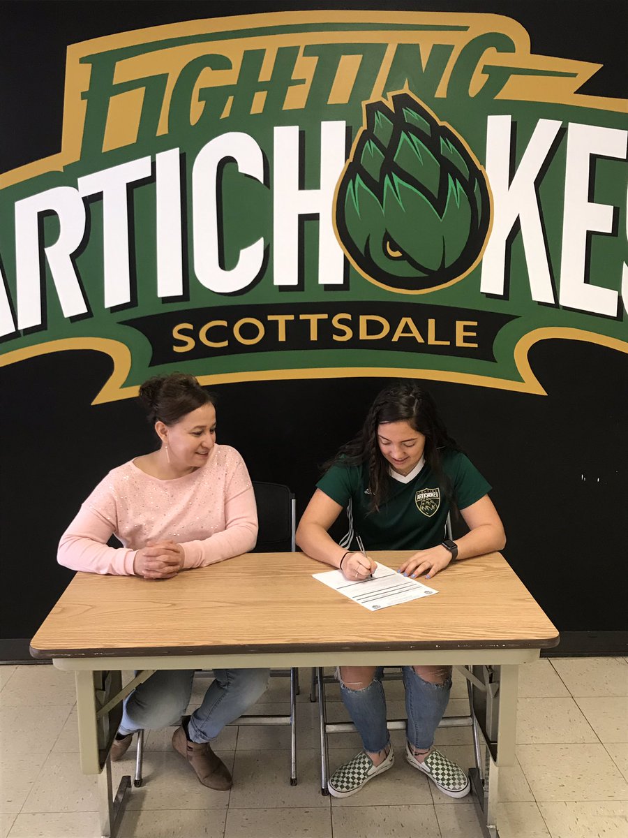ArtichokeSoccer's tweet image. We are excited to announce the signing of Ana Munoz @anaxm14 to our women’s program! Ana joins the #LadyChokes from @SkylineCoyote | #GoChoke #SCCsoccer