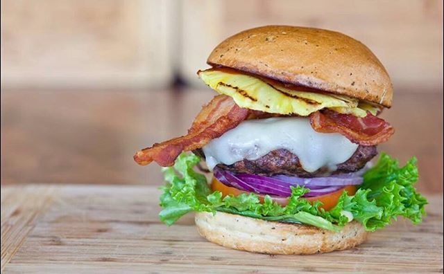 queenstownph's tweet photo. Next time you're in PB make sure you wing by and grab a cold beer and Maui Waui! #barebackgrill #pacificbeach #traveltuesday #sandiego https://t.co/ydsTJBrYxs https://t.co/4pJnaKU92Z